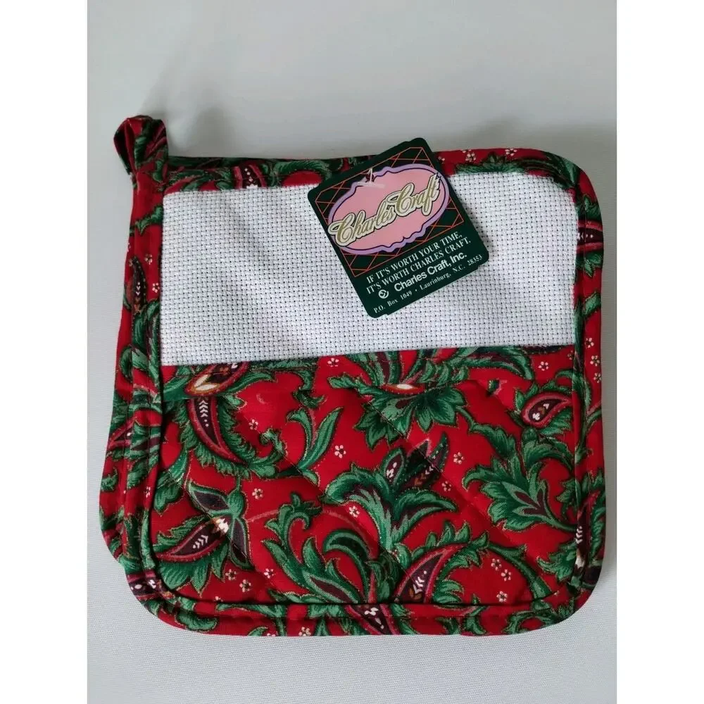 2 Charles Craft 14CT Quilted Potholders to Cross Stitch Patchwork Red Green NWT